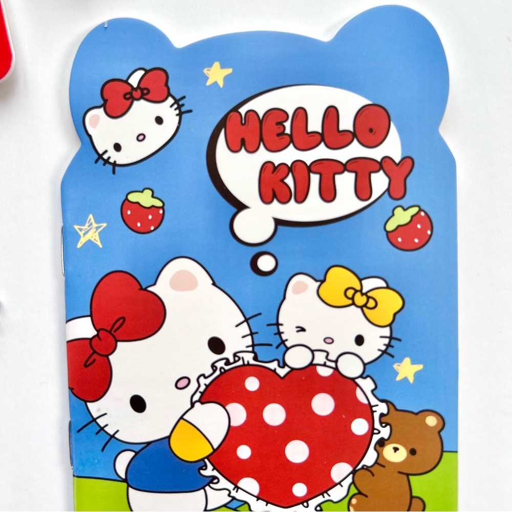 ❤️Hello Kitty Adorable 8-Piece Crossbody Bundle! - Picture 6 of 9